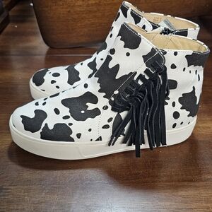 Volatile Kids Shoes in Black and White